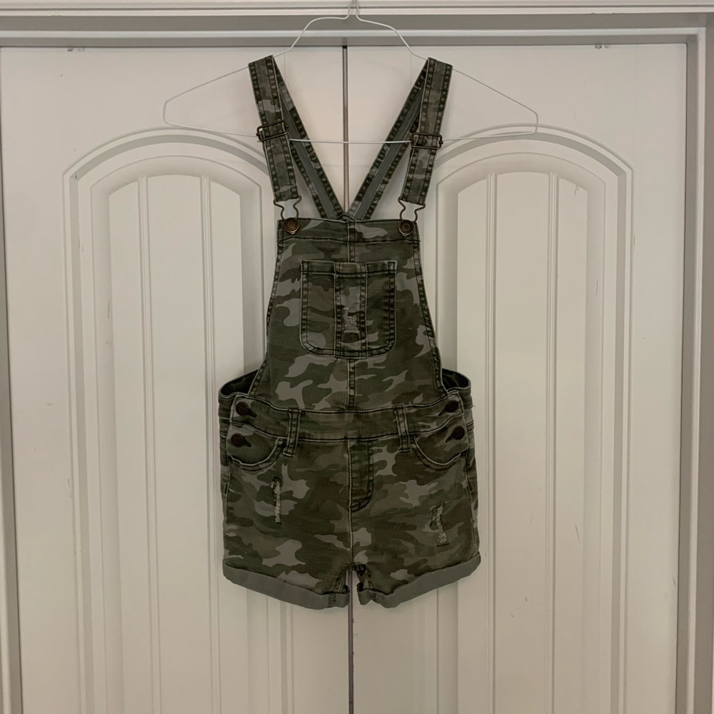 Camo short overalls
